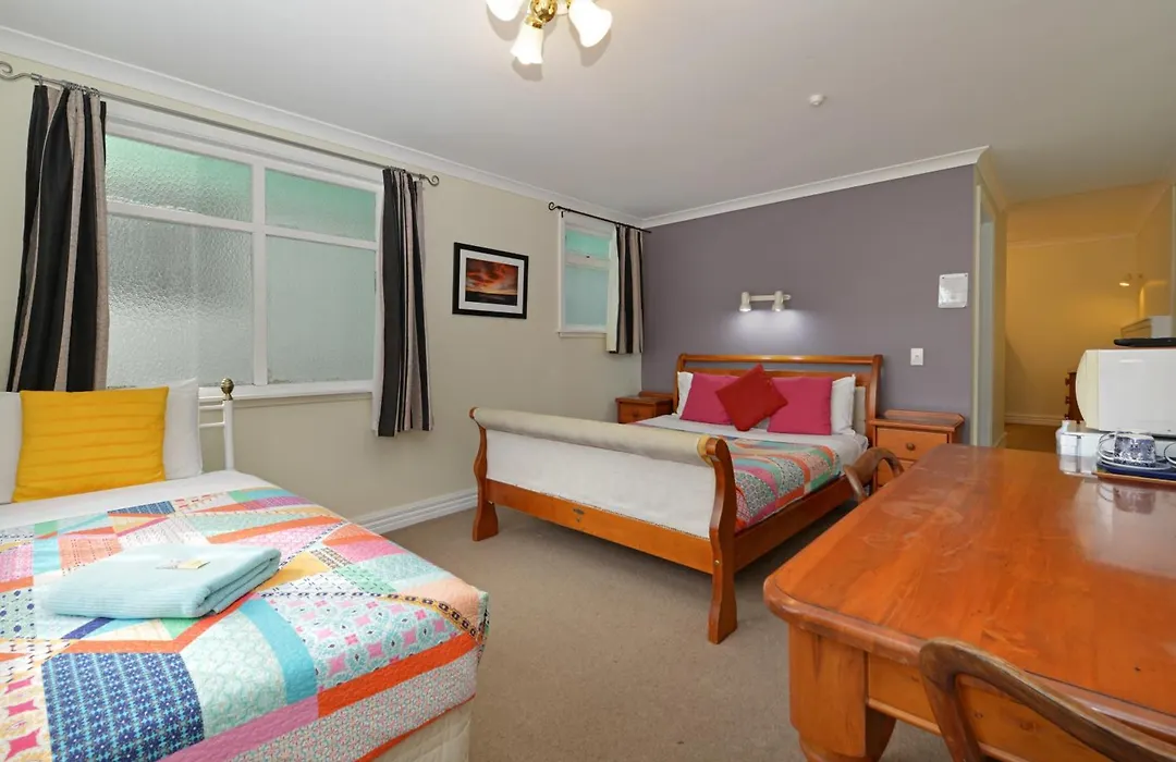 Richmond Guest House-1