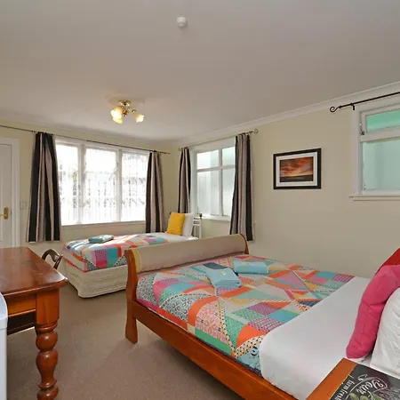 Richmond Guest House-3